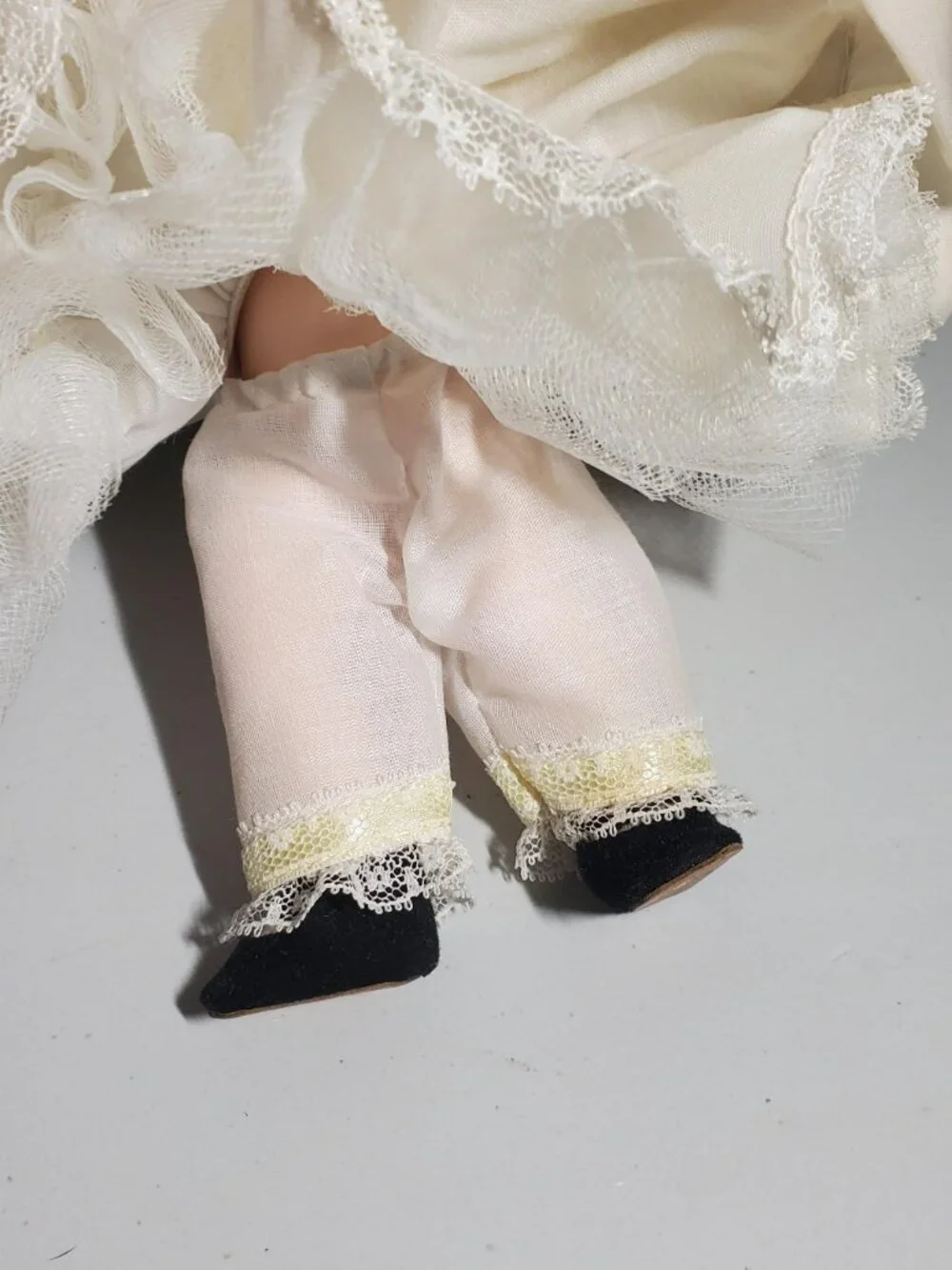 Madame Alexander-kins 1970s Amy Doll (Little Women)